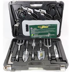 NEW YARDWORKS GARDENING KIT