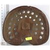 Image 1 : ANTIQUE TRACTOR SEAT