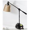 Image 1 : TABLE LAMP