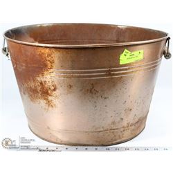 COPPER COLOR METAL TUB, RUSTED BOTTOM