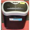 Image 1 : OMNI TECH 7 SHEET PAPER SHREDDER