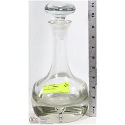 GLASS DECANTER
