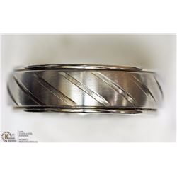 STAINLESS STEEL STRIPE BAND MEN'S RING
