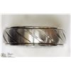 Image 1 : STAINLESS STEEL STRIPE BAND MEN'S RING