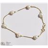 Image 2 : 10KT YELLOW GOLD FRESHWATER PEARL BRACELET
