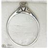 Image 2 : 10KT WHITE GOLD SOLITAIRE DIAMOND (0.20CT) RING