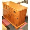 Image 1 : ROXTON WOOD HUTCH MADE IN CANADA