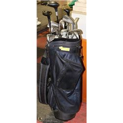 SPALDING GOLF CLUBS WITH GOLF BAG