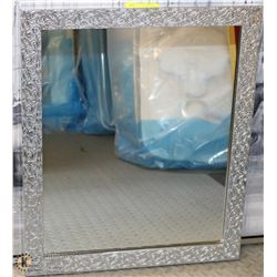 SHOWHOME MIRROR 19"X24"
