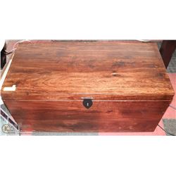 SOLID WOOD BLANKET TRUNK