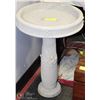 Image 1 : CONCRETE 2 PIECE ACORN STYLE BIRDBATH 16"X23"