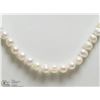 Image 2 : STERLING FRESHWATER PEARL NECKLACE