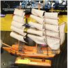 Image 1 : HANDCRAFTED WOOD BOUNTY SHIP