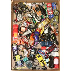 FLAT OF ASSORTED HOTWHEELS & DIECAST CARS
