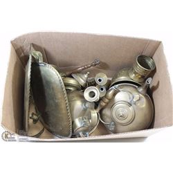 BOX OF VINTAGE BRASS ITEMS INCL SOME MADE IN