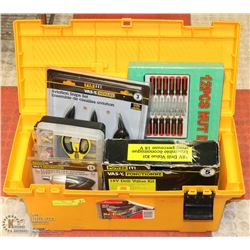 RUBBERMAID TOOL BOX WITH ASSORTED NEW TOOLS INCL
