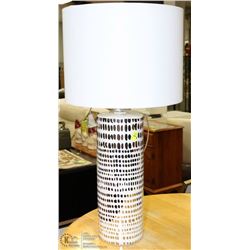 SHOWHOME WHITE LAMP