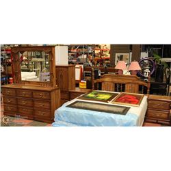 VINTAGE QUEEN CARVED STYLE BEDROOM SUITE