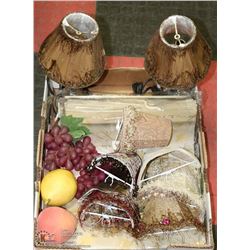 FLAT WITH PAIR OF MINI LAMPS, NEW SHOPPING BAGS,