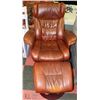 Image 1 : LEATHER CHAIR AND OTTOMAN