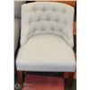 Image 1 : GREY FABRIC ACCENT CHAIR