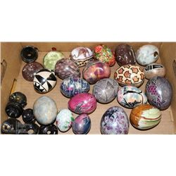 ESTATE LOT OF COLLECTOR EGGS INCL MARBLE, ROCK,