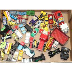 FLAT OF HOTWHEELS AND OTHER DIE CAST CARS