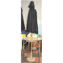 8 FOOT PATIO UMBRELLA W/LIGHTS