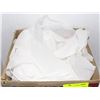 Image 1 : BOX OF DISPOSABLE NYLON MESH APRONS
