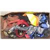 Image 1 : BOX OF ASSORTED RATCHET STRAPS, KNEE PADS, STRAPS