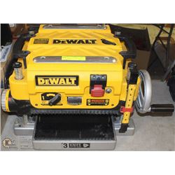 DEWALT 13INCH THREE BLADE PLANER