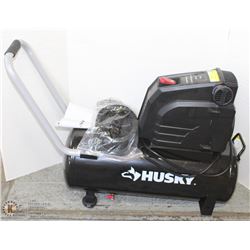 HUSKY 8 GAL AIR COMPRESSOR