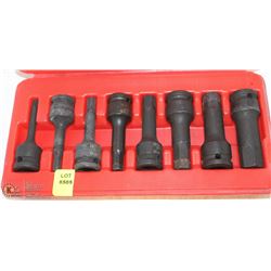 A SET OF 8 HD RATCHET ADAPTERS IN A BOX