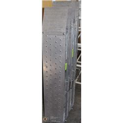 ALUMINUM FOLDING LOAD RAMPS