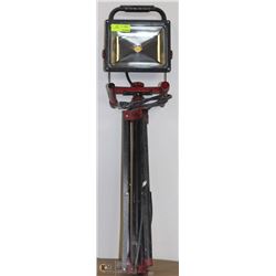 HUSKY LED WORK LIGHT MODEL WL1720LT-H
