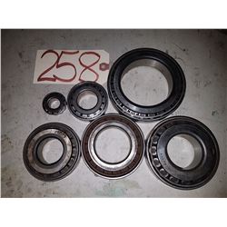 Lot of Assorted Bearing