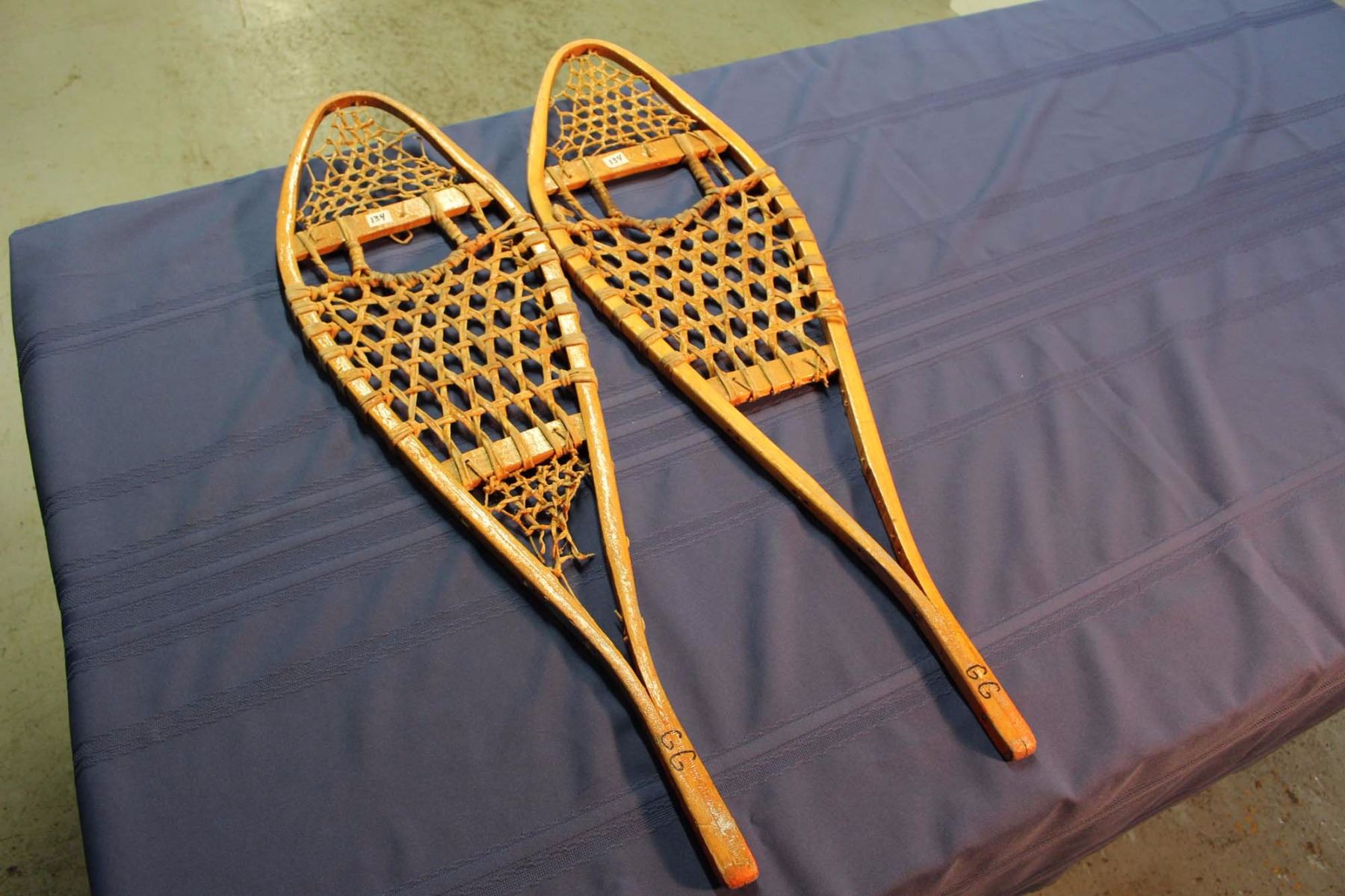 37” Vintage Snowshoes Bodnarus Auctioneering