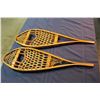 Image 2 : 37” Vintage Snowshoes