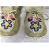 Image 2 : Beaded Mukluks Size L