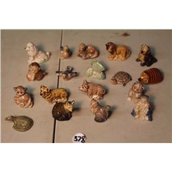 Lot of Wade Figurines (18)