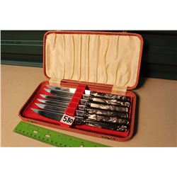 Set of 6 Sheffield Serrated Knives In Hinged Case