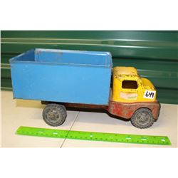 Metal Husky Dump Truck (Canadian Made)