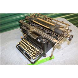 Vintage Remington Typewriter (Made in Toronto CA)