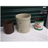 Image 1 : Medalta 3 Crock, Nanouk Castrol Tin And Extra Crock