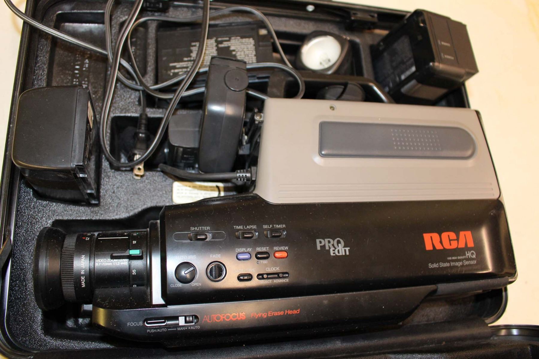 RCA VHS HQ Video Recorder ProEdit Auto Focus w/Case