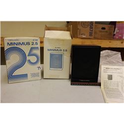 Realistic Minimus 2.5 Speakers (2)