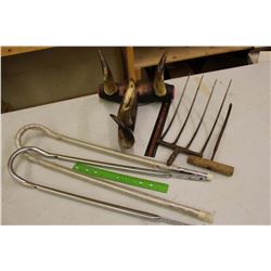 Horned Wall Mount, Pitch Fork, Bale Hook& Bicycle Rear Handles