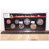 Image 1 : 2008 Year Coin Set In Cardboard Holder w/Painted Poppy Quarter&Flying Loon Loonie