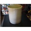 Image 3 : 10 Gallon Medalta Crock