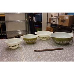 Pyrex Spring Blossom Cinderella Bowl Set